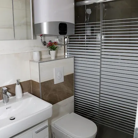 Megi Appartement *
